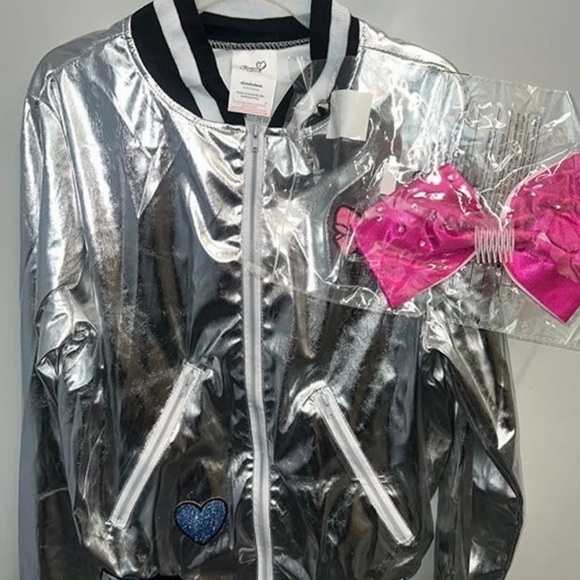 Nickelodeon Other - Nickelodeon Shiny Silver Jacket with Pink Bow